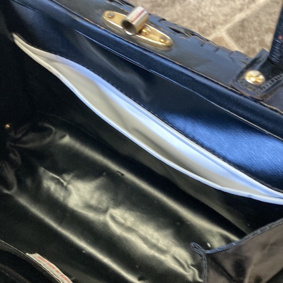 SOLD Vintage woven handbag - Picture 7 of 9